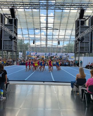 Tanzshow im Messegelände